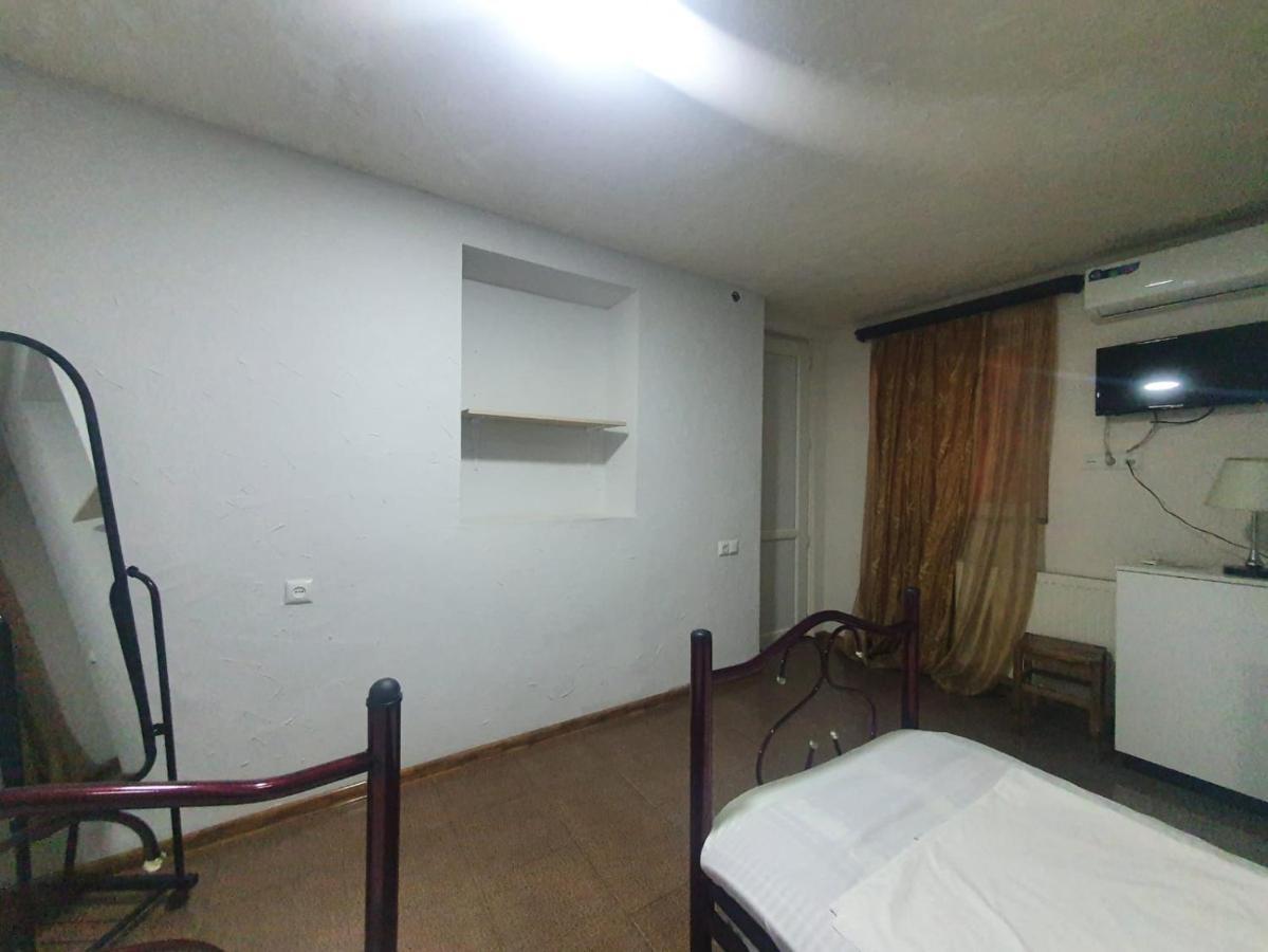 Guest House Zemeli Tbilisi Eksteriør billede