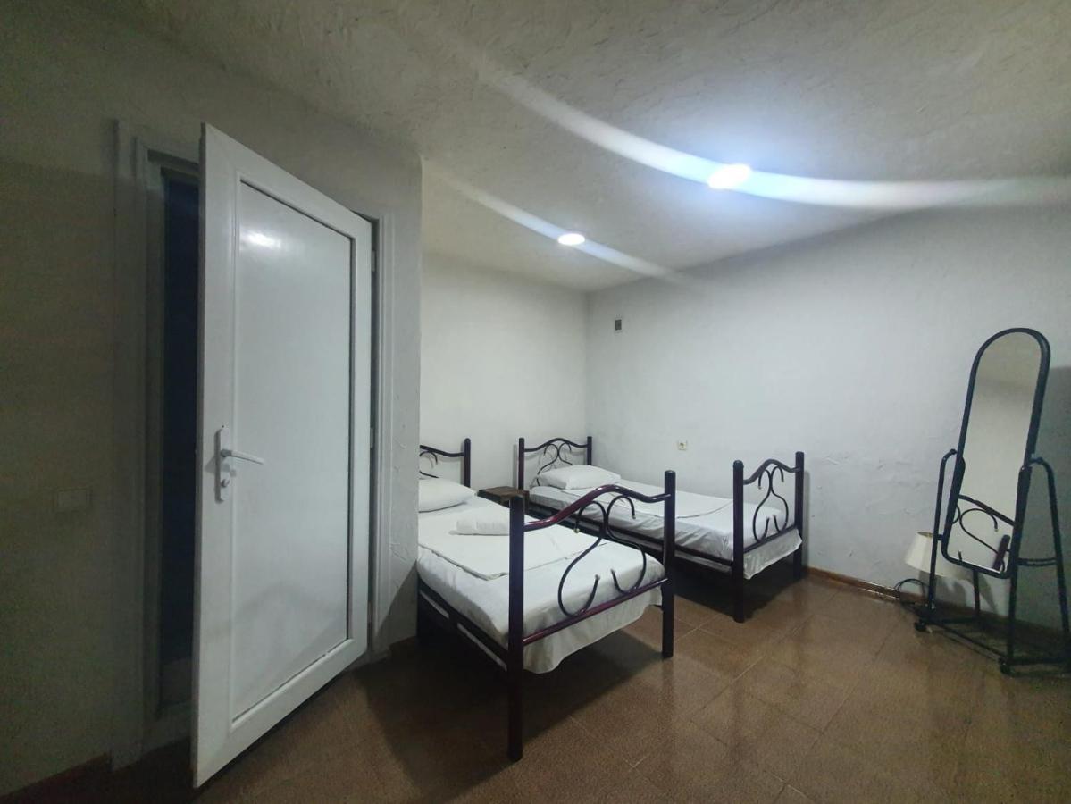 Guest House Zemeli Tbilisi Eksteriør billede